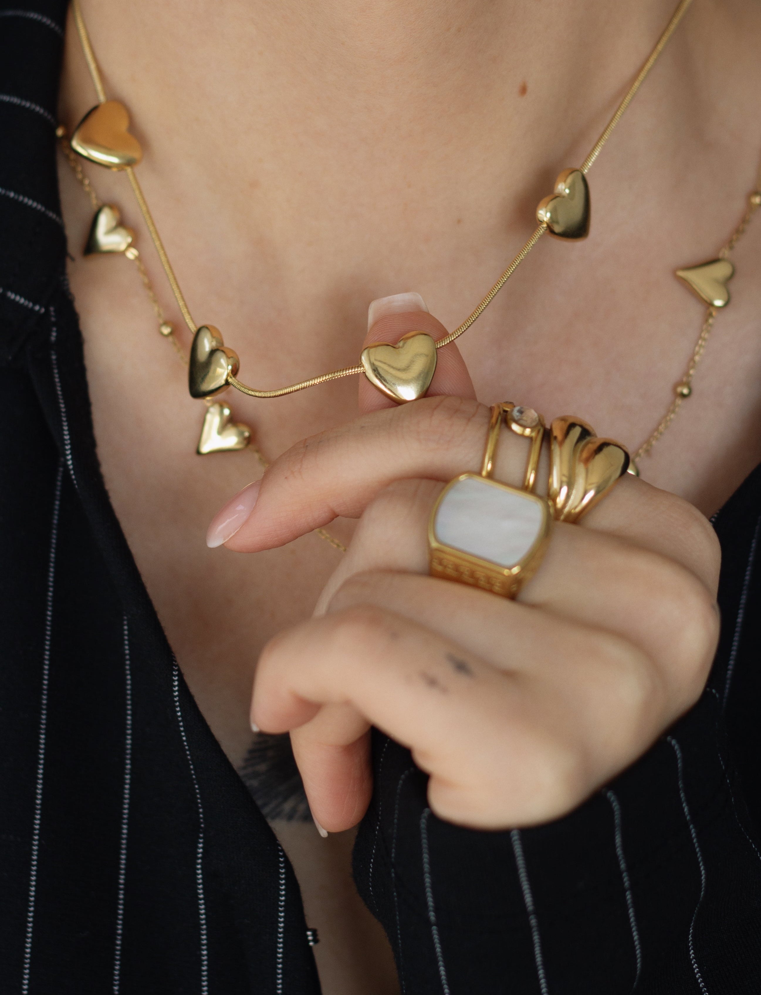 COR UNUM KALPLİ ÇELİK KOLYE