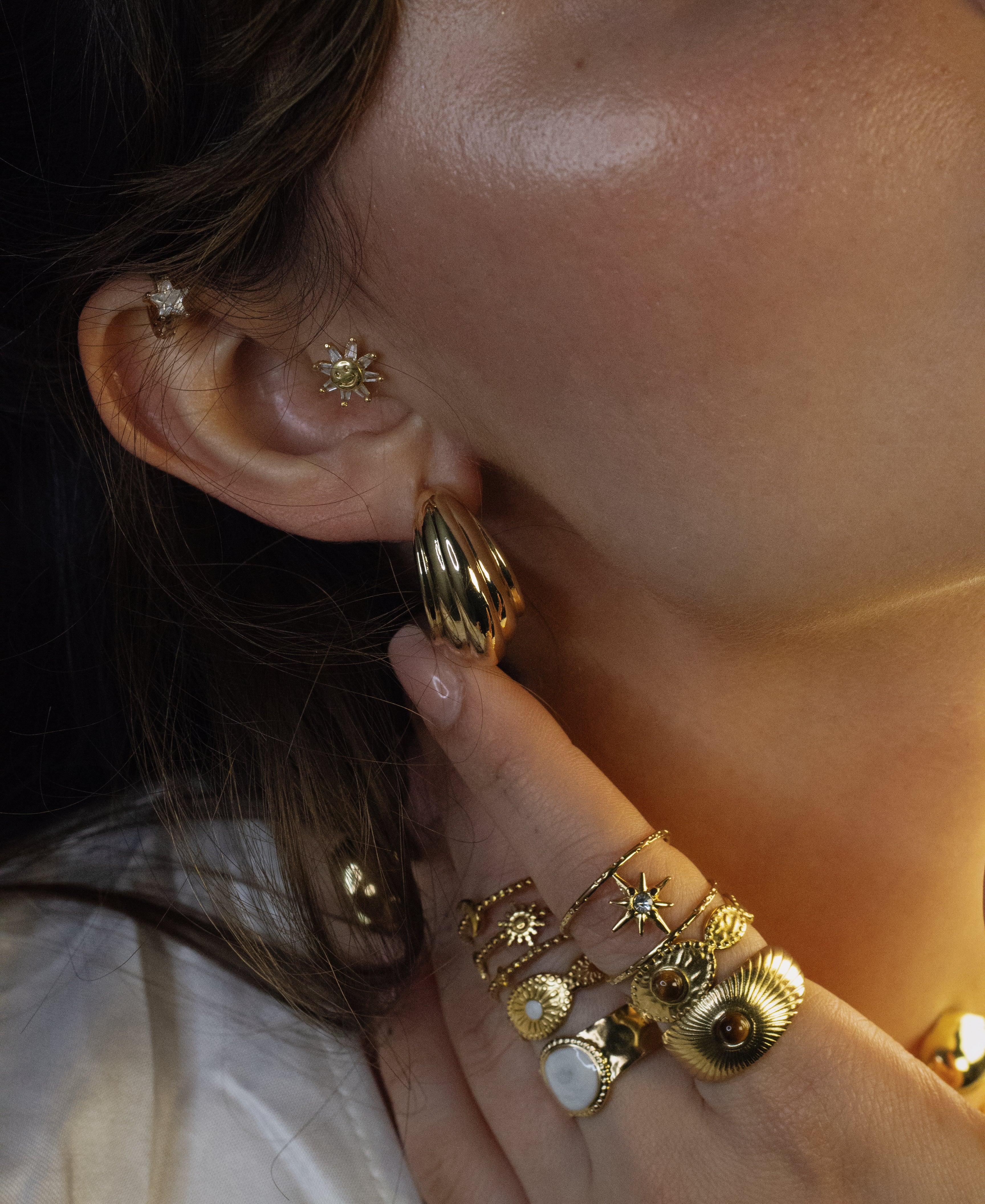 UNDULATUS DALGALI ÇELİK KÜPE