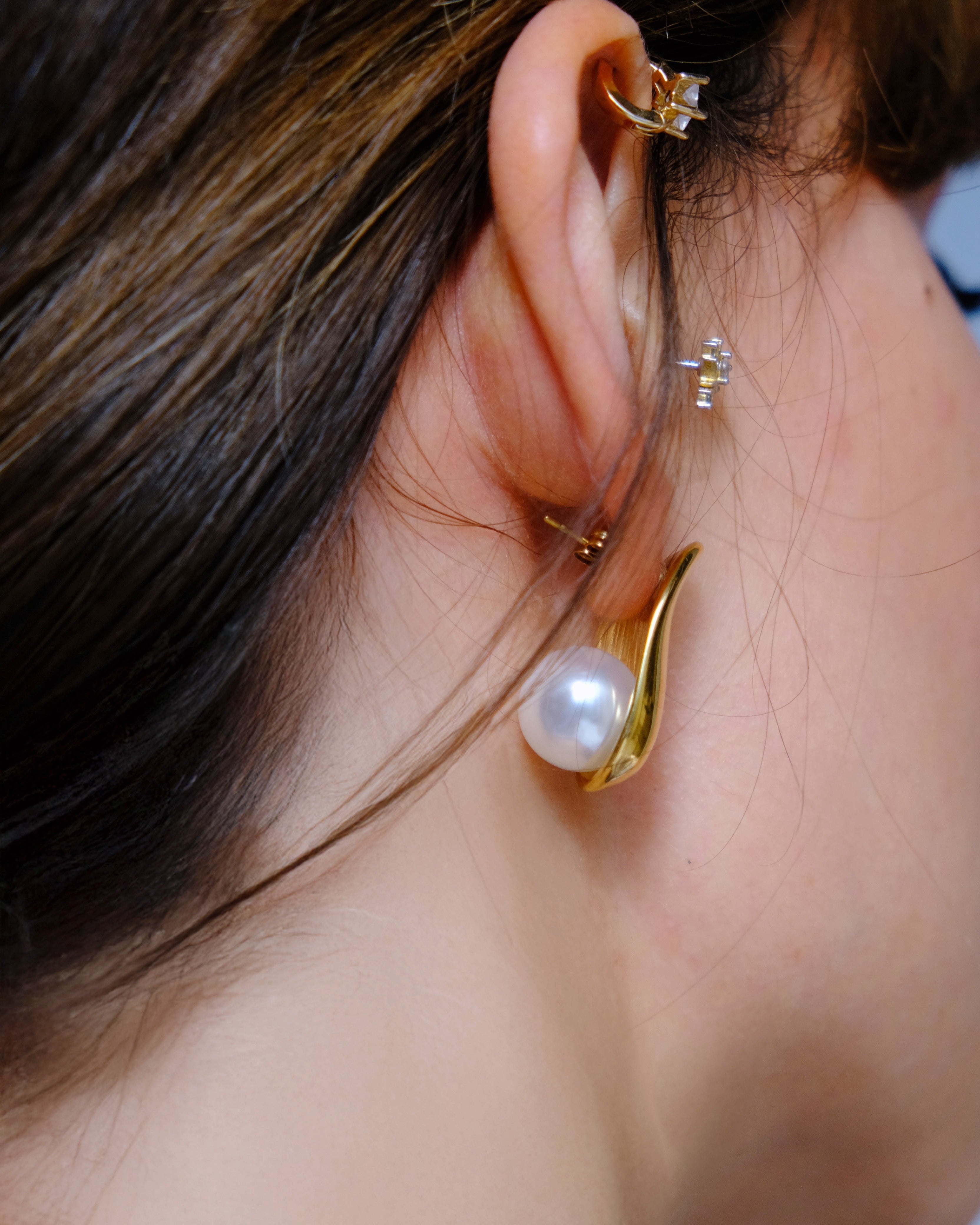 PEARL COCOON İNCİLİ ÇELİK KÜPE