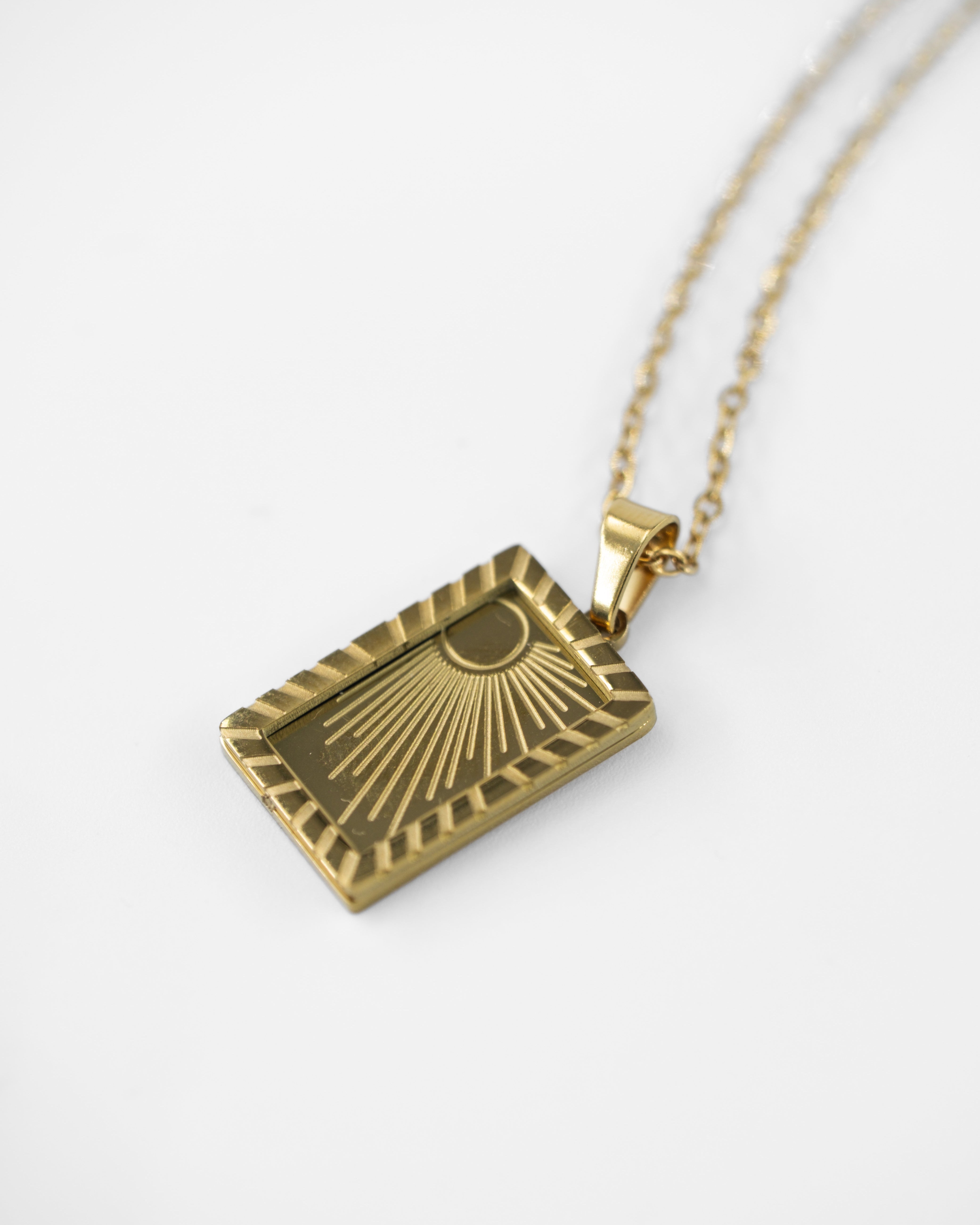 RECTA LUX ÇELİK KOLYE