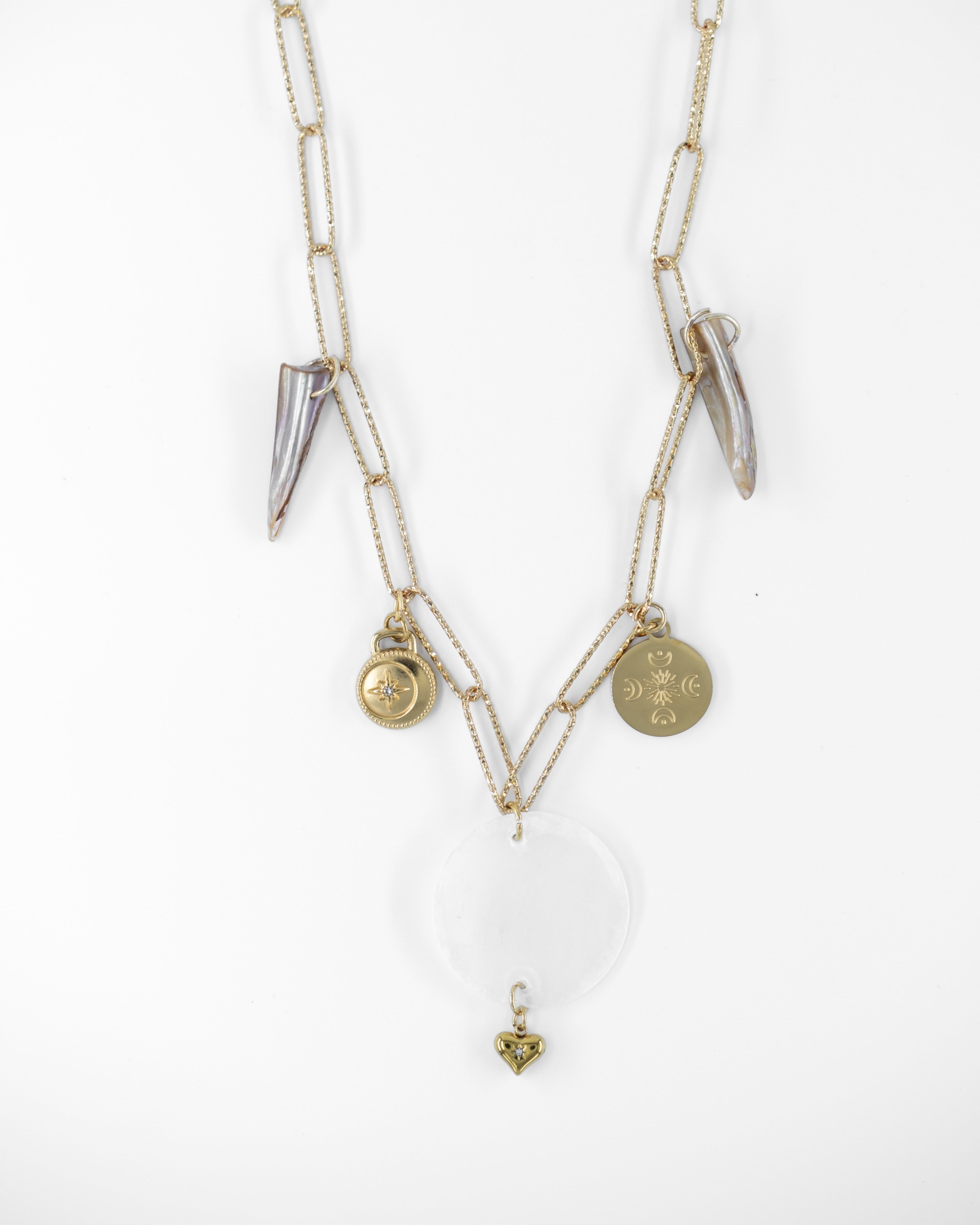 ASTRAVINE CHARMLI SEDEFLİ ÇELİK KOLYE