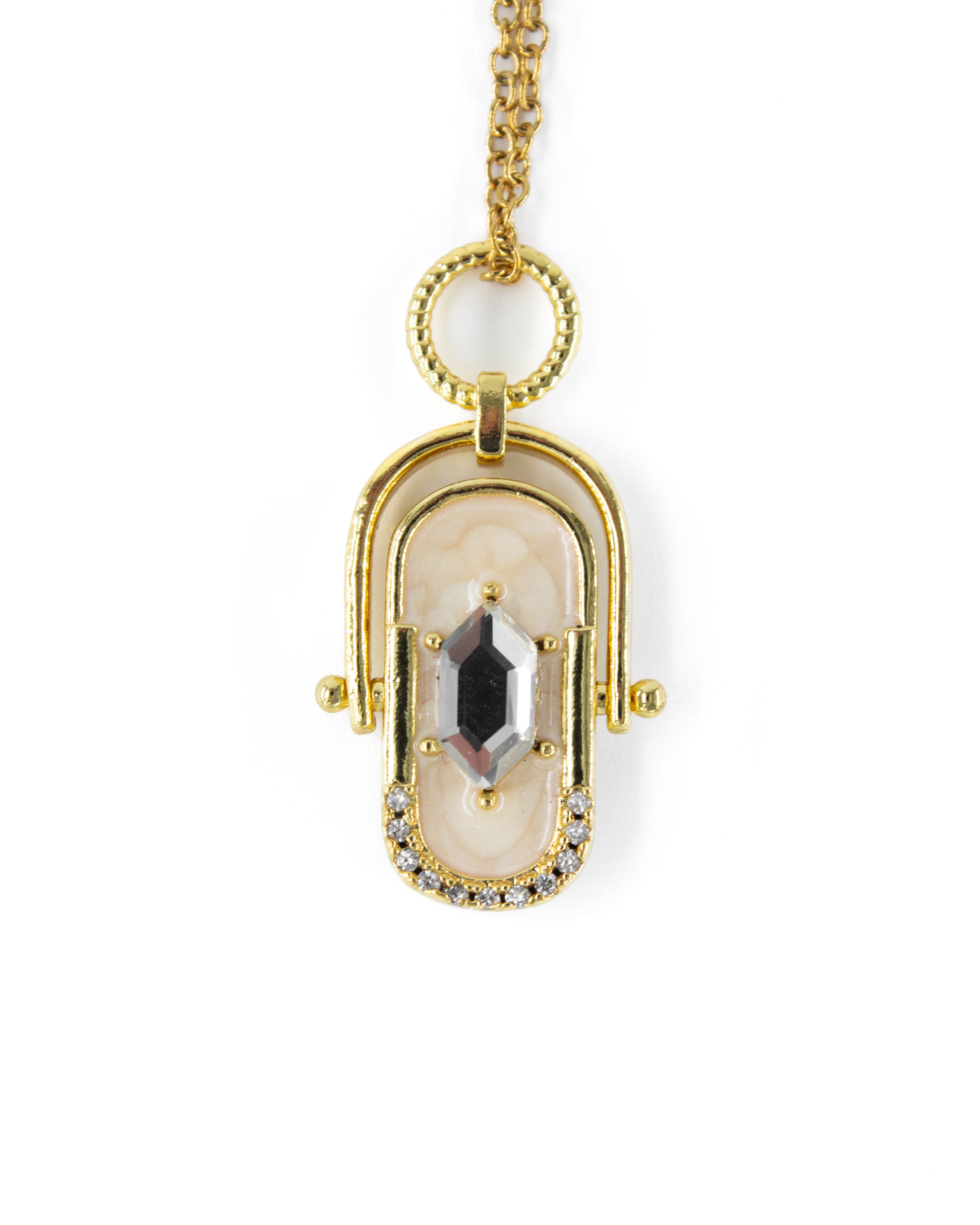 HERA'S AEGIS TAŞLI ÇELİK KOLYE