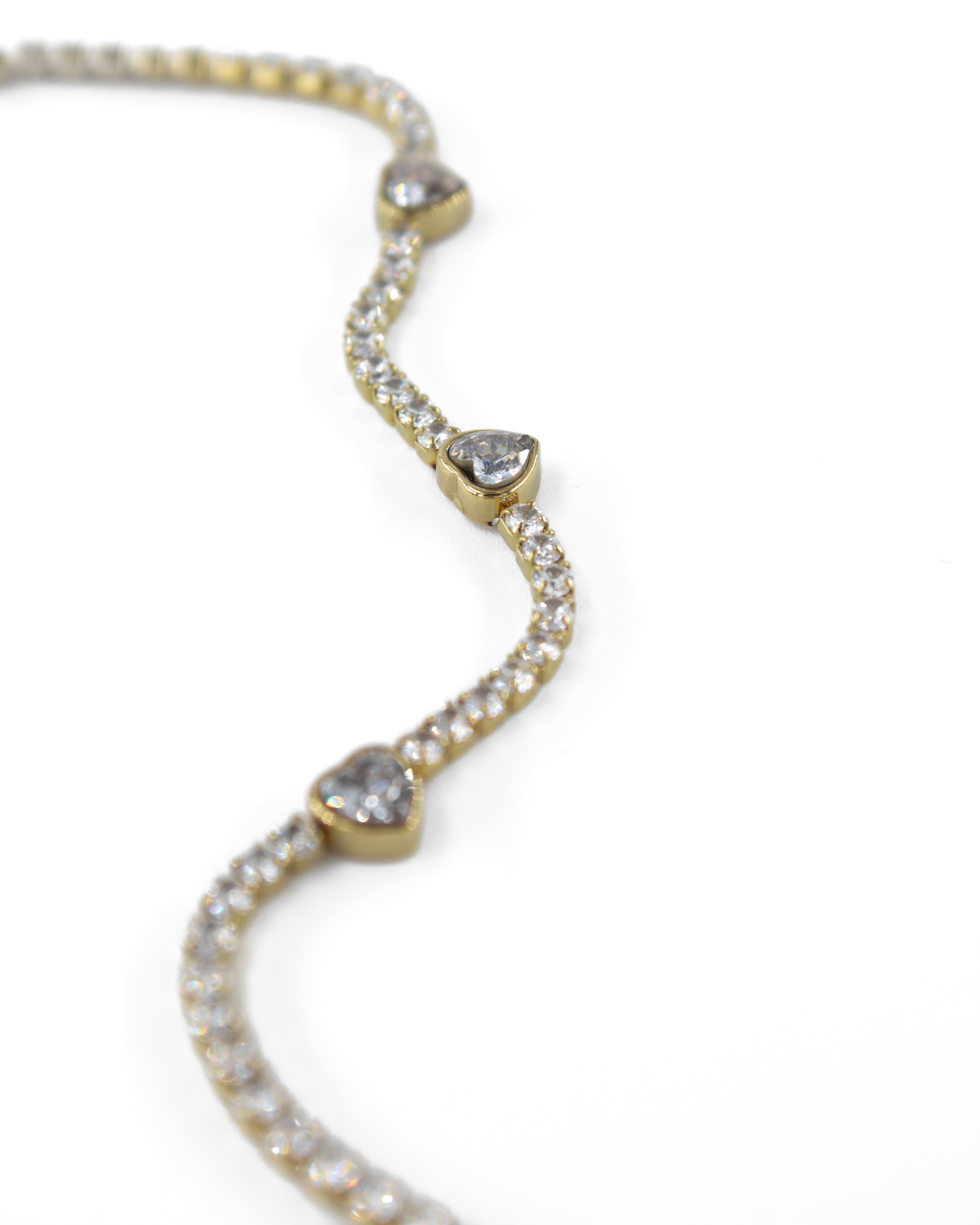 HEART LINE TAŞLI KALP ÇELİK BİLEKLİK