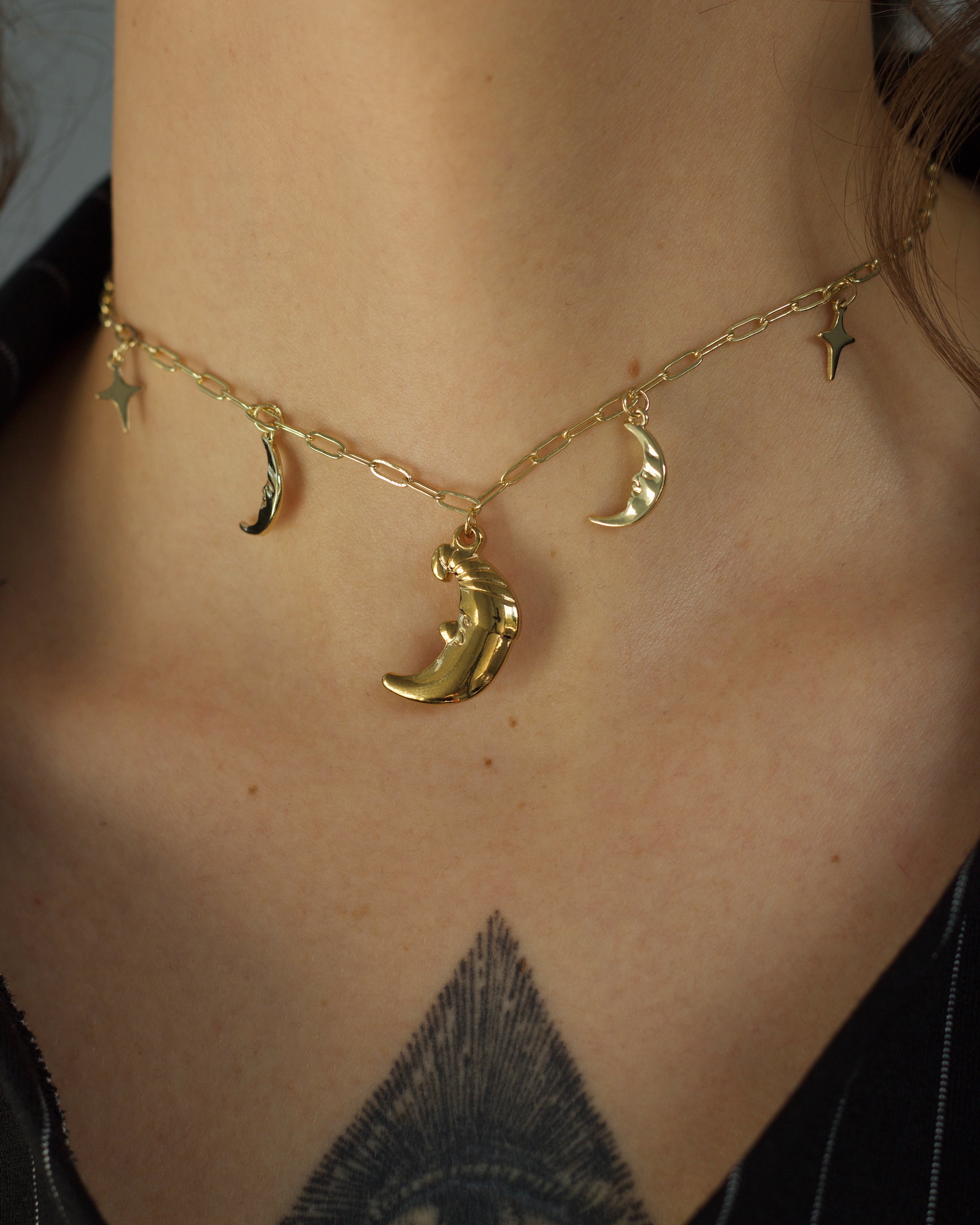 SOMNIUM CHARMLI AY MOTİFLİ ÇELİK KOLYE