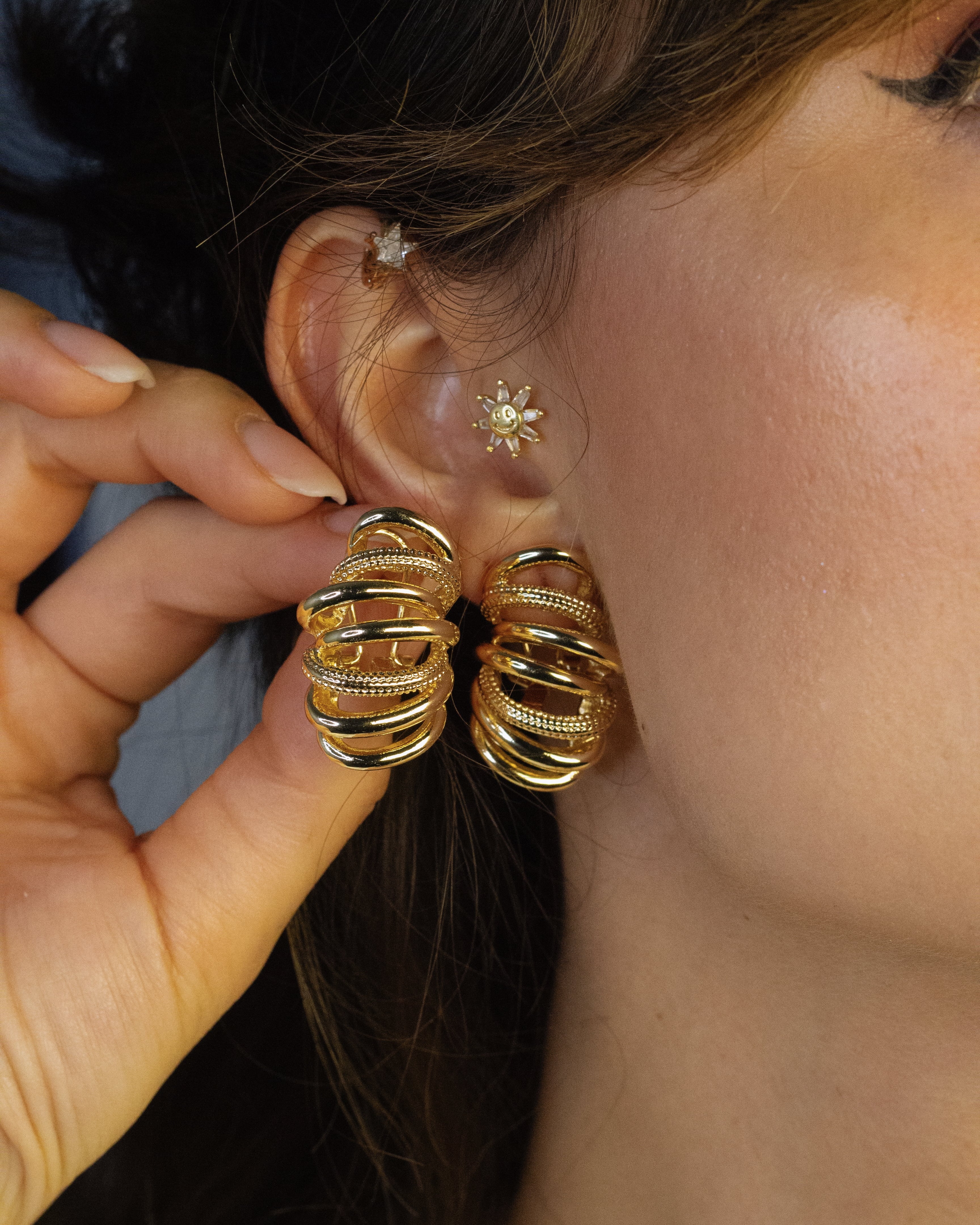 TEXTUS KATMANLI ÇELİK KÜPE